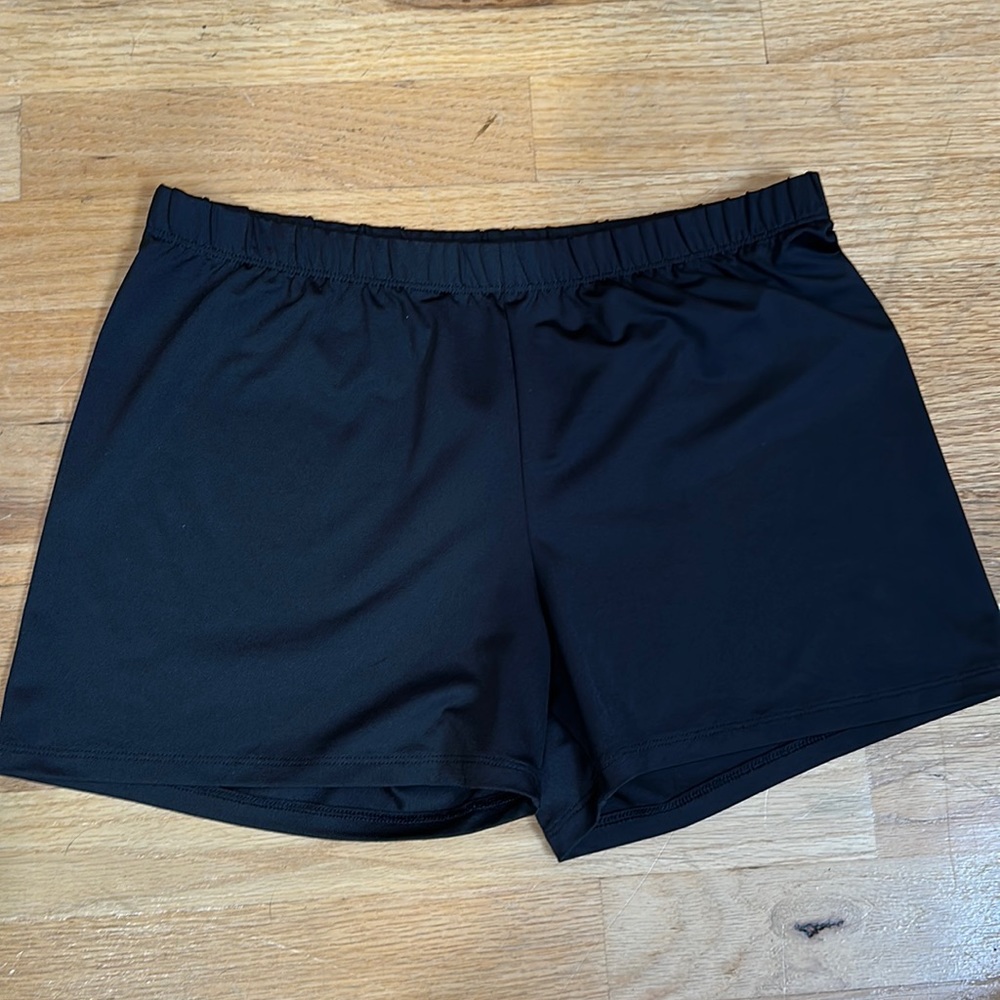 SOFFE GIRLS STRETCHY SHORTS BLACK XL NEVER WORN EXCELLENT CONDITION